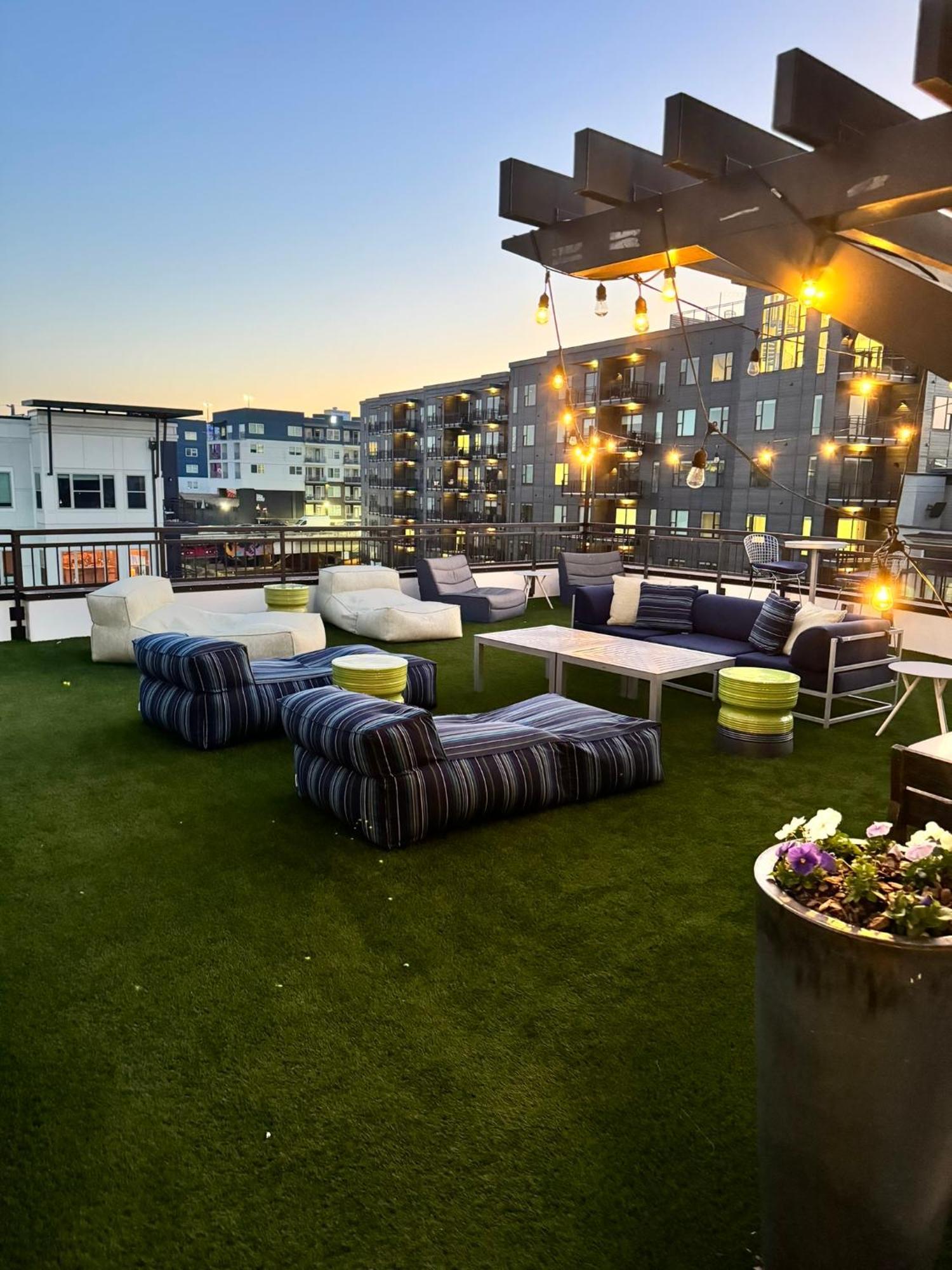 Апартаменты Views From Atl Beltline Атланта Экстерьер фото